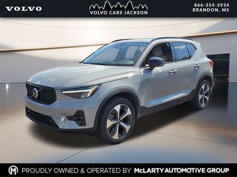 New 2026 Volvo XC40 B4 Plus w/ Protection Package Premier image 7