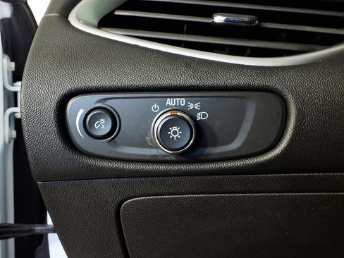 Used 2025 Chevrolet Malibu LT FWD image 24