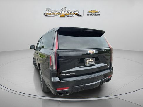 Used 2023 Cadillac Escalade ESV V AWD/4WD image 6