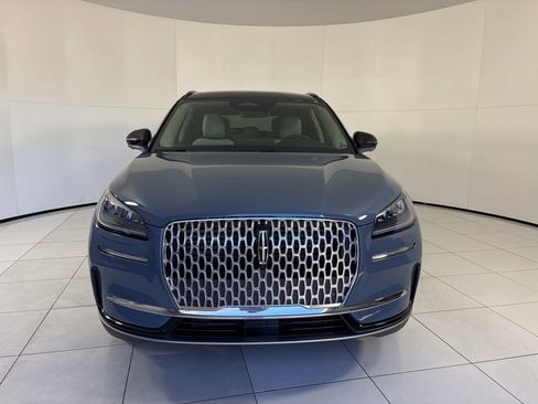 Used 2026 Lincoln Corsair Premiere image 8