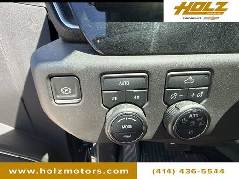 Certified 2022 Chevrolet Silverado 1500 RST AWD/4WD image 17