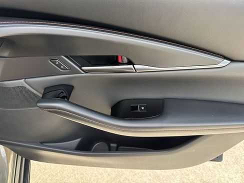 Used 2025 MAZDA CX-30 Carbon image 45