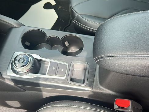 New 2025 Ford Escape Plug-in Hybrid w/ PHEV Premium Package image 23