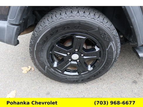 Used 2018 Jeep Wrangler Sport image 29