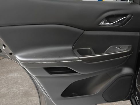 Used 2019 GMC Acadia SLT w/ Black Edition image 13