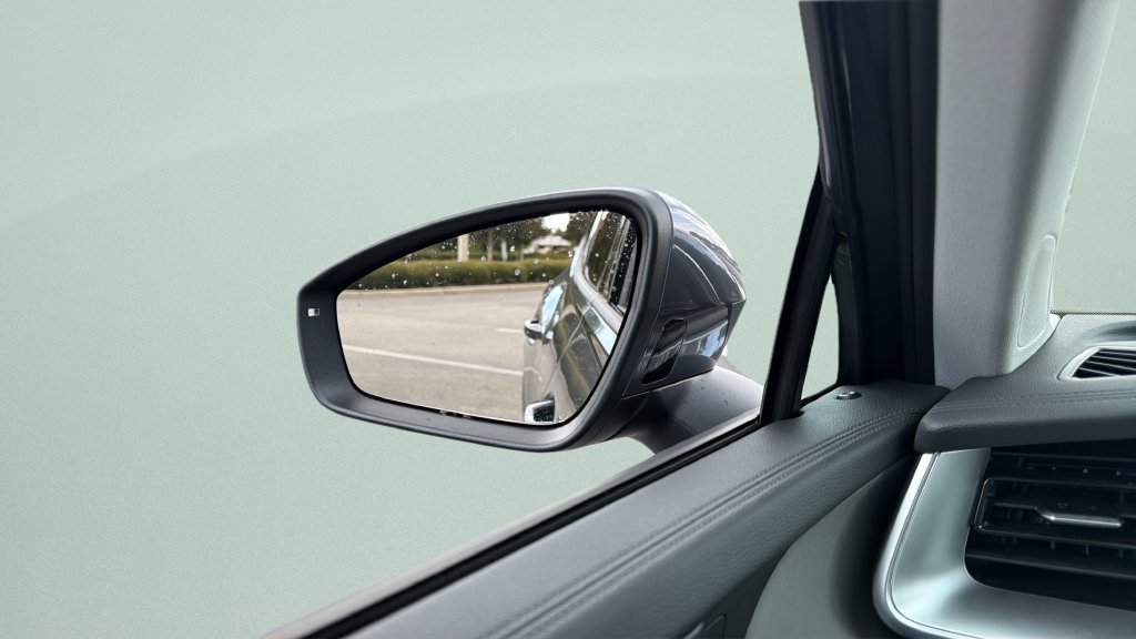 New 2026 Volkswagen Tiguan SE FWD image 11