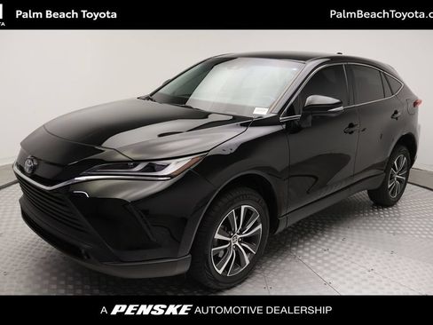 Certified 2024 Toyota Venza LE AWD/4WD image 1