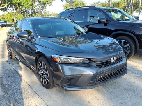 Used 2022 Honda Civic EX image 5
