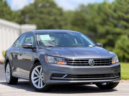 Used 2019 Volkswagen Passat 2.0T Wolfsburg FWD image 4