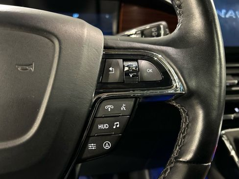 Used 2023 Lincoln Navigator Reserve AWD/4WD image 13