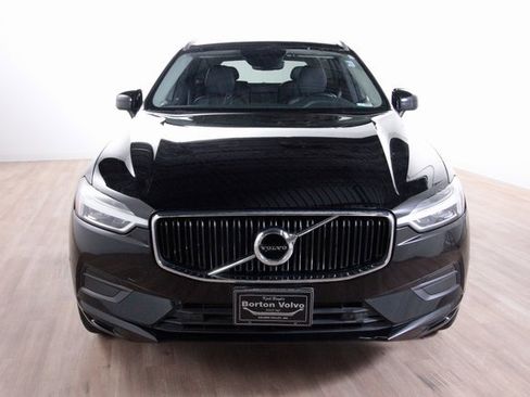 Used 2019 Volvo XC60 T5 Momentum w/ Premium Package image 2