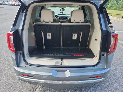 Certified 2023 GMC Acadia Denali w/ Denali Ultimate Package AWD/4WD image 7