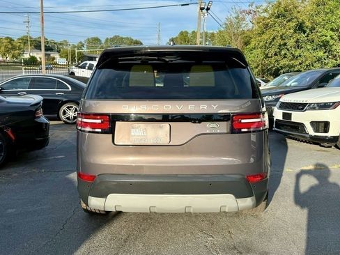 Used 2017 Land Rover Discovery HSE image 8