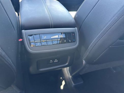 Used 2023 Nissan Pathfinder SL w/ SL Premium Package AWD/4WD image 11