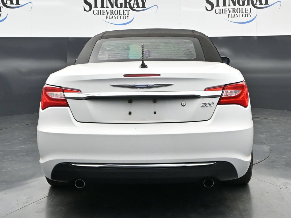 Used 2012 Chrysler 200 Touring FWD image 6
