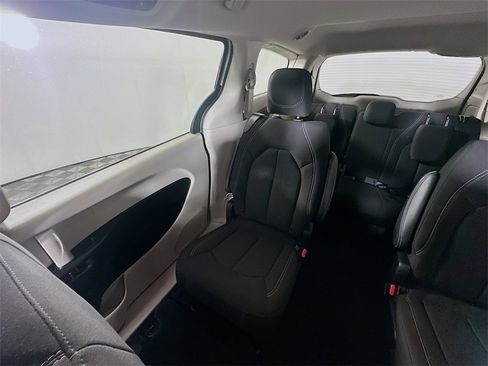 Used 2024 Chrysler Voyager LX image 12