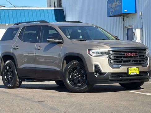 Used 2022 GMC Acadia AT4 w/ Technology Package AWD/4WD image 2