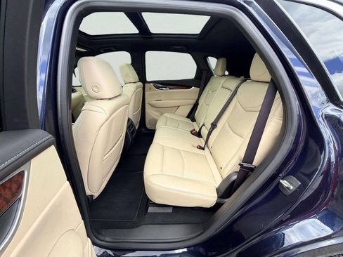 Used 2017 Cadillac XT5 Premium Luxury FWD image 24