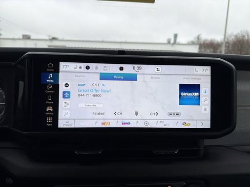 Used 2024 Jeep Wrangler Unlimited image 24