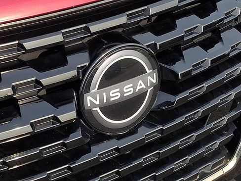 Used 2023 Nissan Kicks SR w/ SR Premium Package FWD image 30