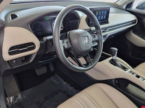 Certified 2024 Honda HR-V EX-L image 9