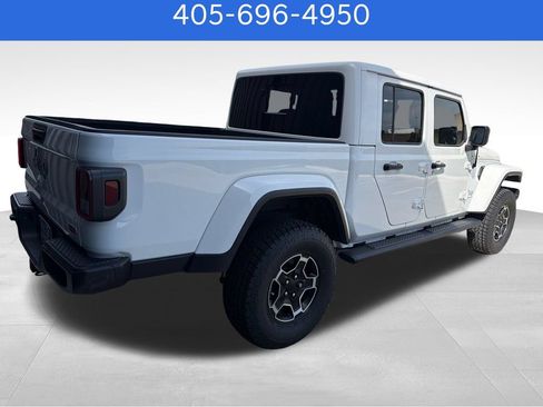 Used 2020 Jeep Gladiator Overland AWD/4WD image 6