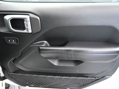 Used 2020 Jeep Wrangler Sport image 30