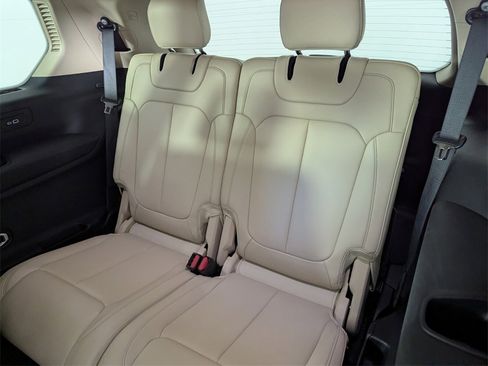 Certified 2021 Jeep Grand Cherokee L Limited image 18