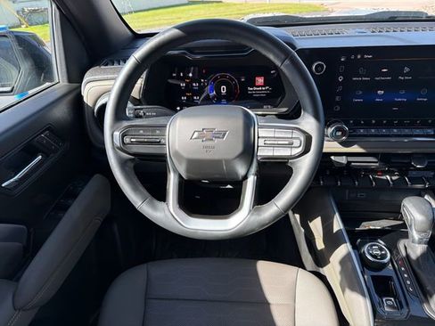 Used 2025 Chevrolet Colorado ZR2 AWD/4WD image 29