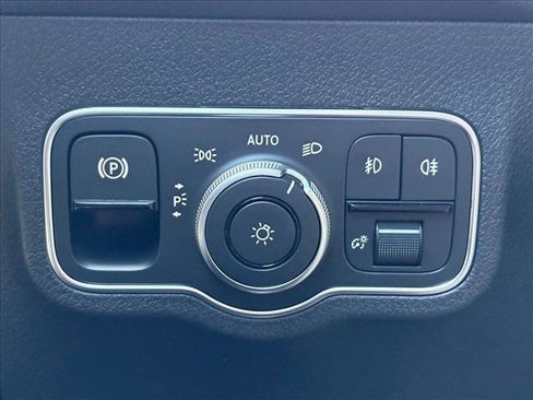 Certified 2025 Mercedes-Benz GLB 250 GLB 250 image 17