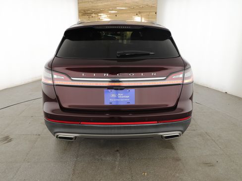 Used 2023 Lincoln Nautilus Reserve AWD/4WD image 4
