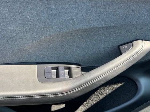 Used 2024 Tesla Model 3 Standard Range RWD image 27