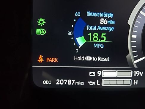 Used 2024 Toyota Sequoia Platinum AWD/4WD image 25