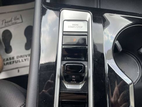 Used 2024 Volkswagen Atlas SE FWD image 17