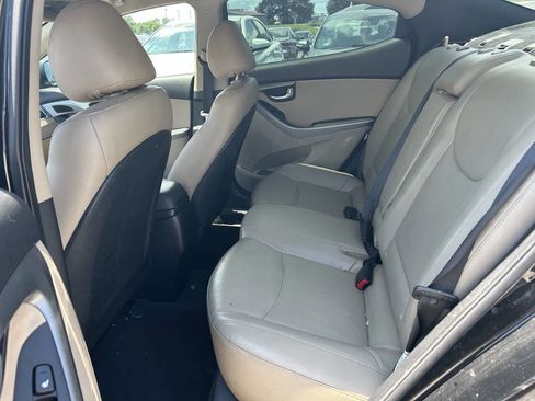 Used 2015 Hyundai Elantra Limited w/ Option Group 05 image 9