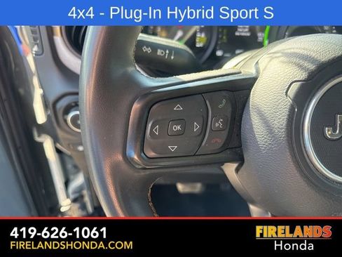 Used 2024 Jeep Wrangler Unlimited w/ Convenience Group AWD/4WD image 21