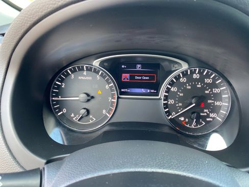 Used 2016 Nissan Altima 3.5 SL FWD image 19