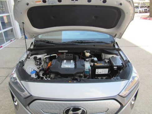 Used 2021 Hyundai Ioniq SE image 53