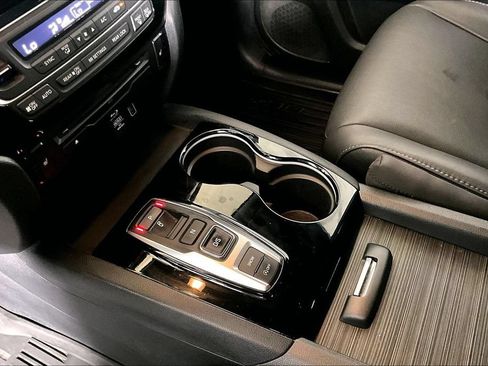 Used 2022 Honda Pilot Touring image 13