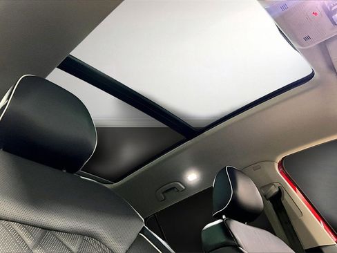 Used 2024 Volkswagen Atlas SEL Premium R-Line image 28