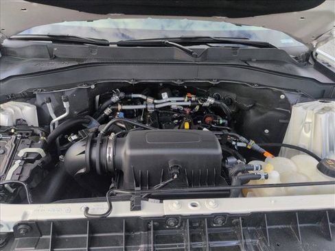 Used 2024 Ford Explorer XLT w/ Equipment Group 202A RWD image 24