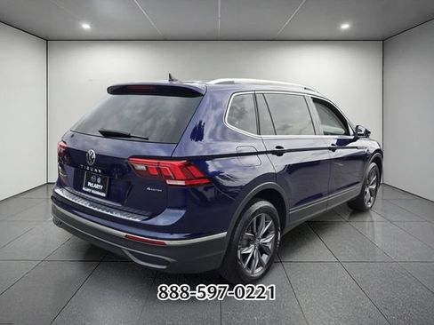 Certified 2022 Volkswagen Tiguan SE AWD/4WD image 5