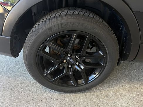 Used 2017 Ford Explorer Sport AWD/4WD image 25
