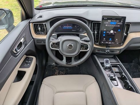 Used 2026 Volvo XC60 B5 Plus w/ Protection Package Premier AWD/4WD image 17