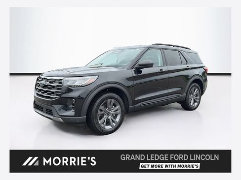 Used 2026 Ford Explorer Active w/ Active Comfort Package AWD/4WD image 1