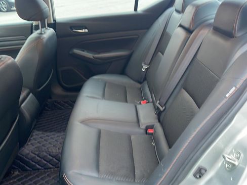 Used 2019 Nissan Altima 2.5 SR w/ SR Premium Package image 6