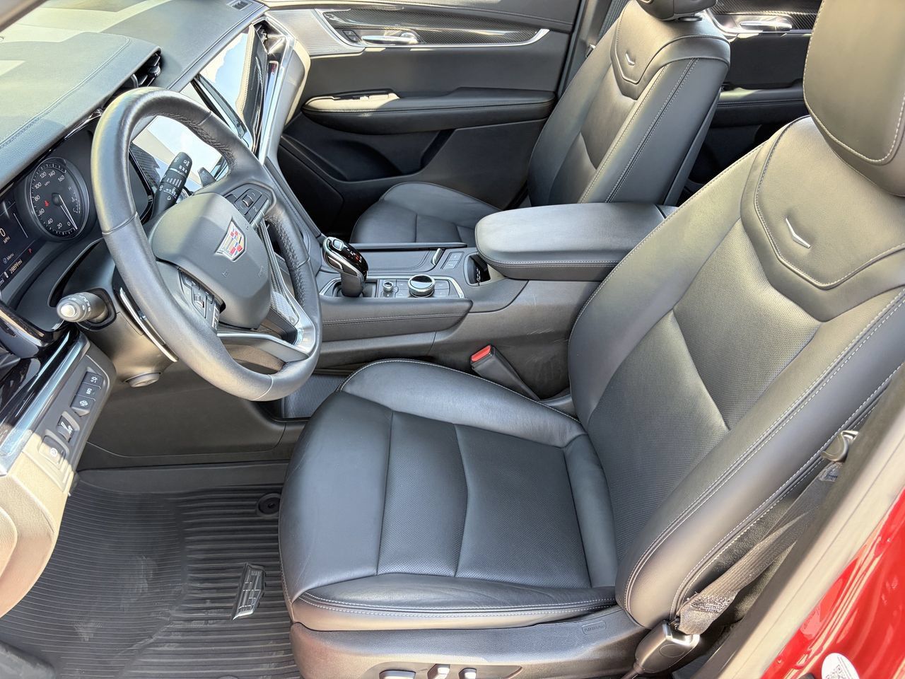 Used 2021 Cadillac XT6 Sport w/ LPO, ONYX Package AWD/4WD image 19