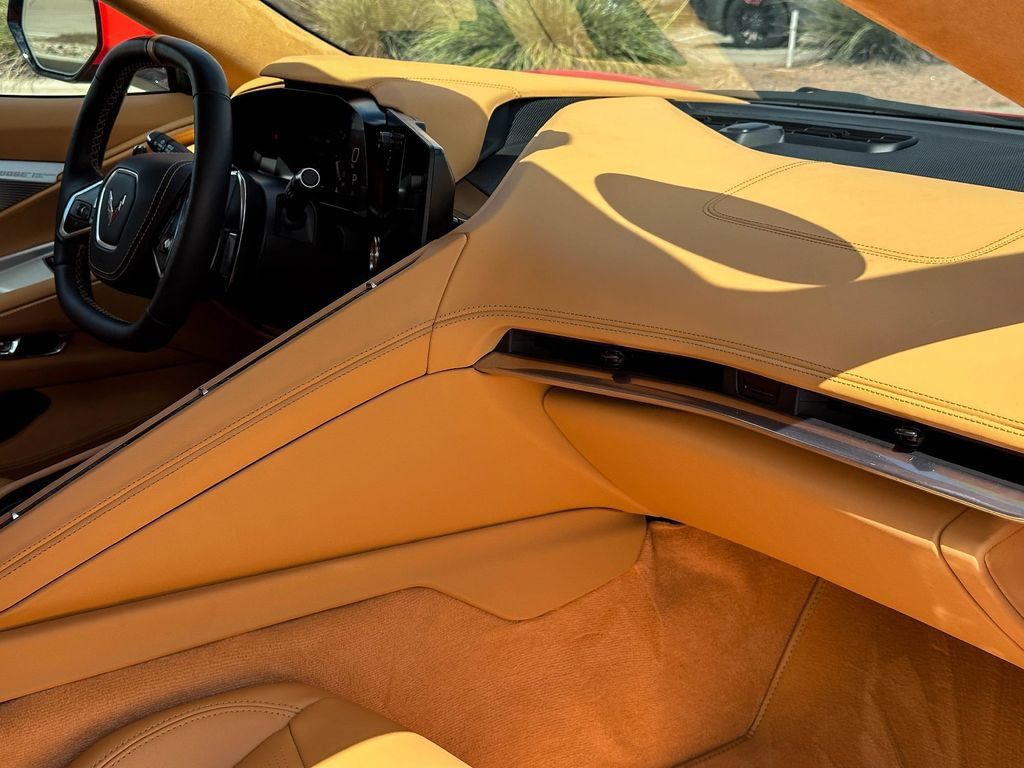 Used 2024 Chevrolet Corvette Stingray Premium Cpe w/ 3LT RWD image 17