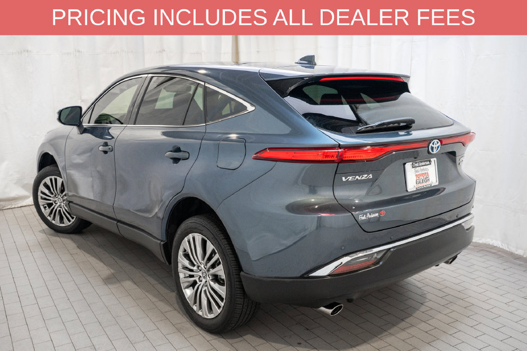 Used 2022 Toyota Venza Limited w/ Advanced Technology Package AWD/4WD image 3