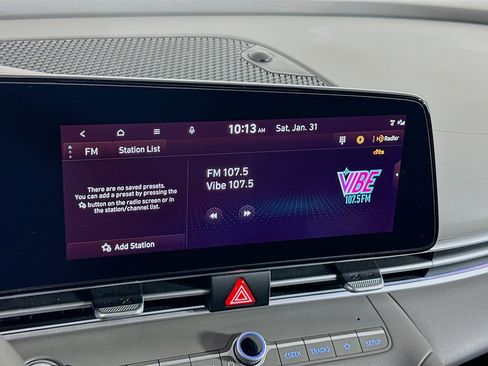 Used 2024 Hyundai Elantra SEL image 19